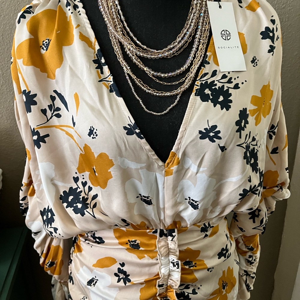 Socialite dress Size M.NWT